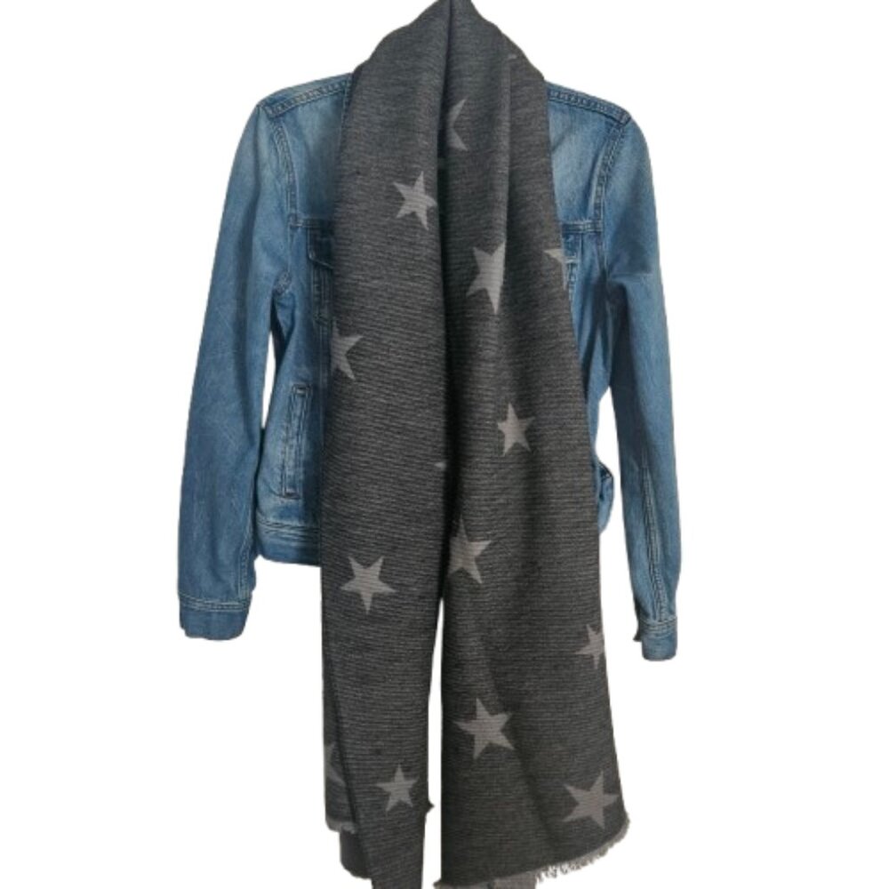Pretty Persuasions Reversible Star Print Ripple Effect Blanket Scarf Gray NWT OS